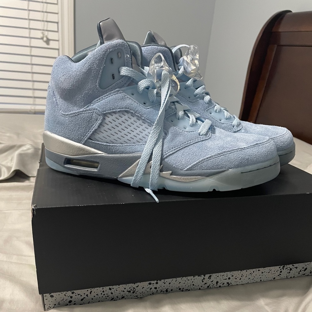 Womens Air Jordan 5 Retros “bluebirds”